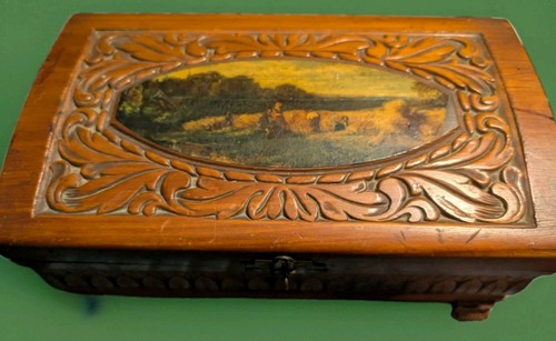 Scatola vintage intagliata